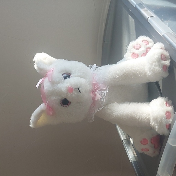 Cute Kitty plushie - Picture 1 of 4